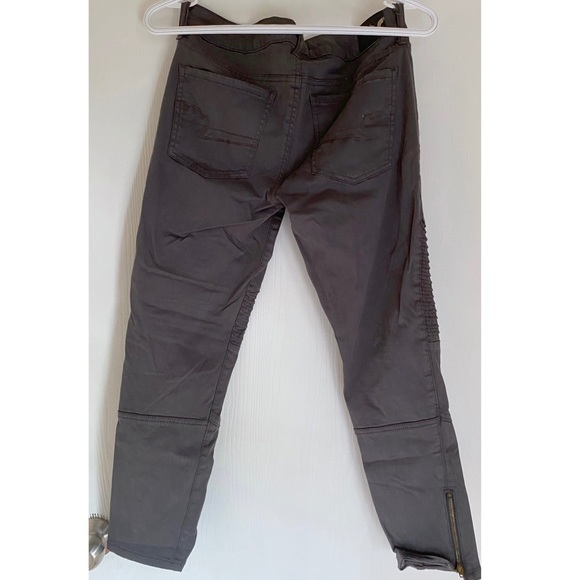 ✨SALE✨ AEO Super Stretch Jeans - Picture 2 of 7